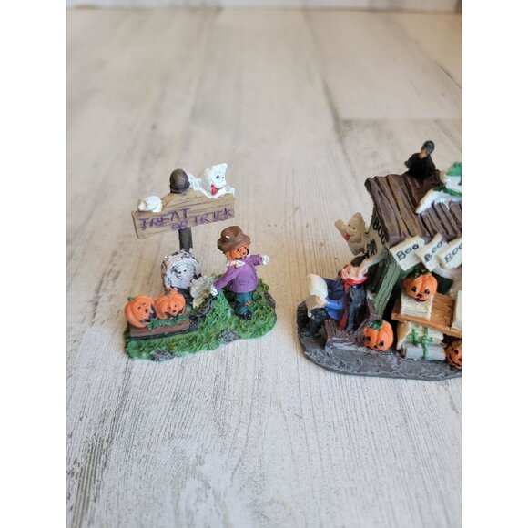 Halloween ghost boy newsstand trick or treat pumpkin set Village accessory - Picture 3 of 6